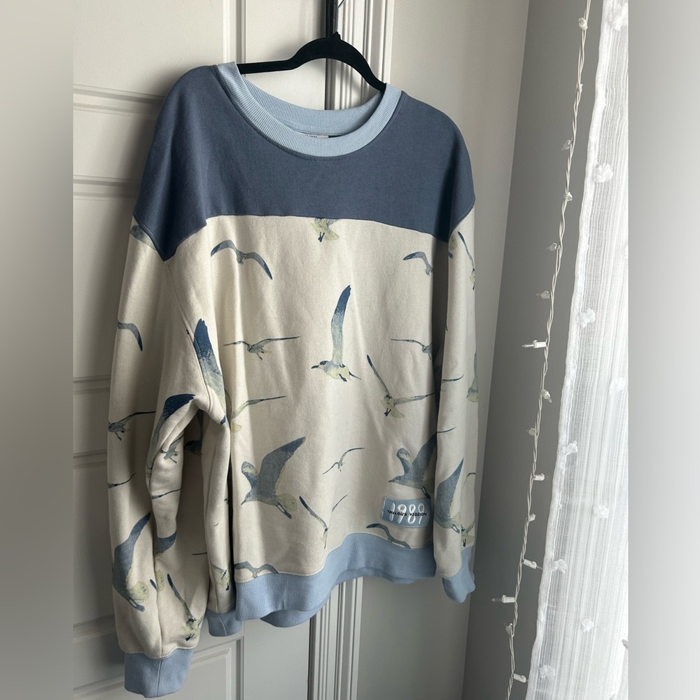 Official Taylor Swift 1989 (Taylor’s Version) Seagull Sweatshirt